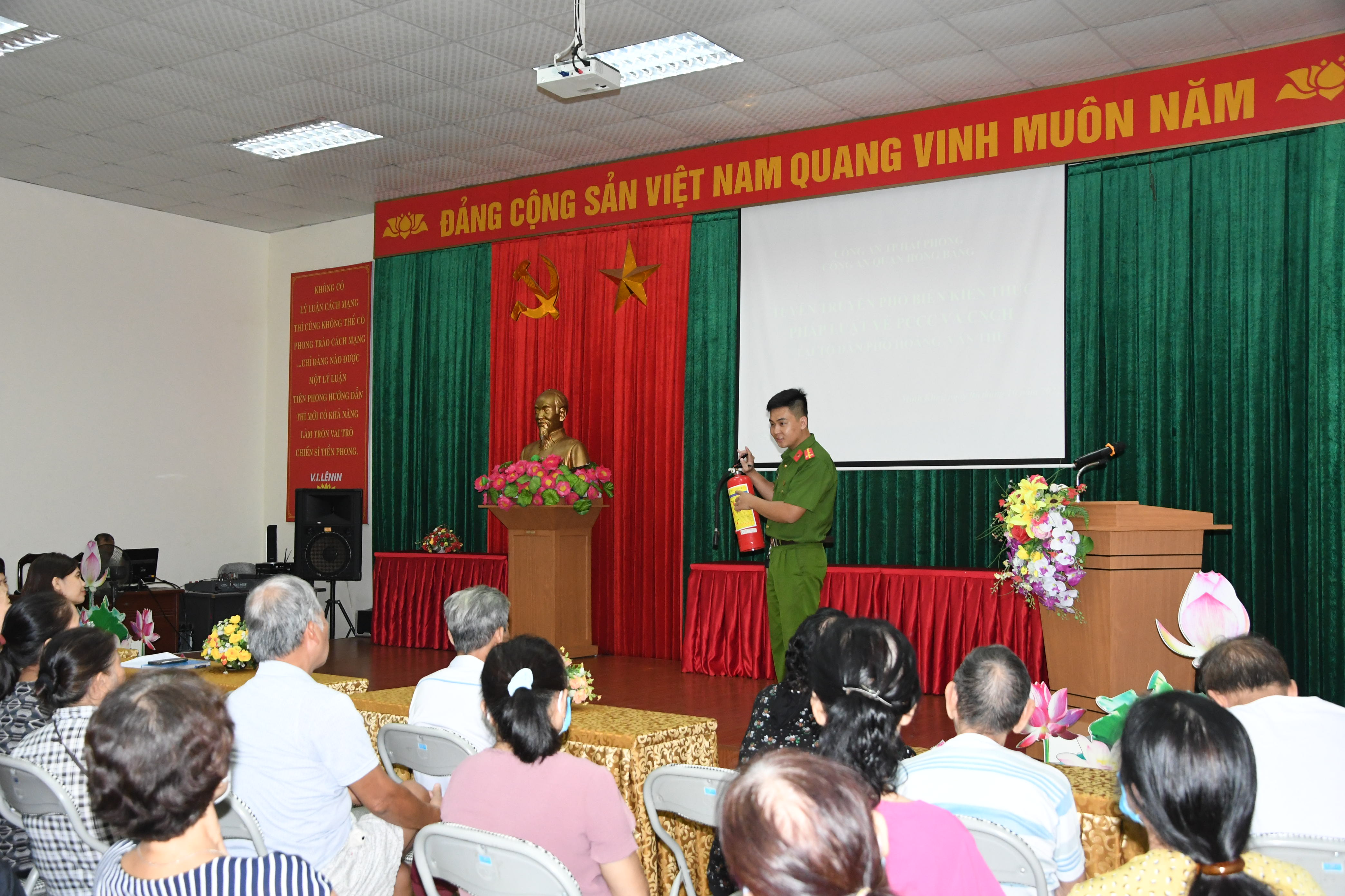 Công an quận Hồng Bàng:  Đẩy mạnh tuyên truyền PCCC&CNCH ở khu dân cư